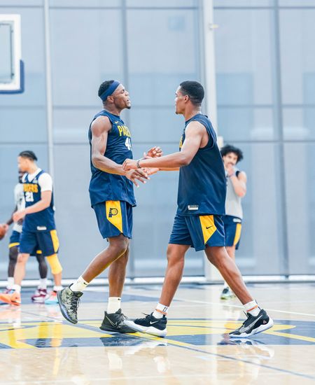 Pacers Sign Wong and Tshiebwe