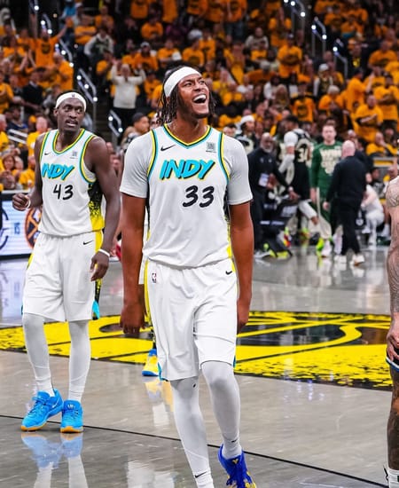 Round 1, Game 2: Bucks vs Pacers